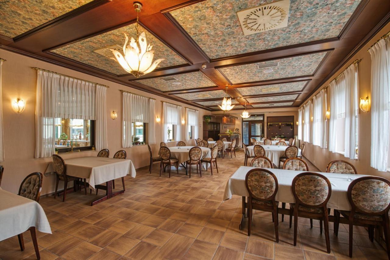 Hotel Haus Tiefenbach Büllingen Eksteriør bilde