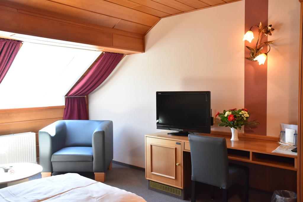 Hotel Haus Tiefenbach Büllingen Eksteriør bilde