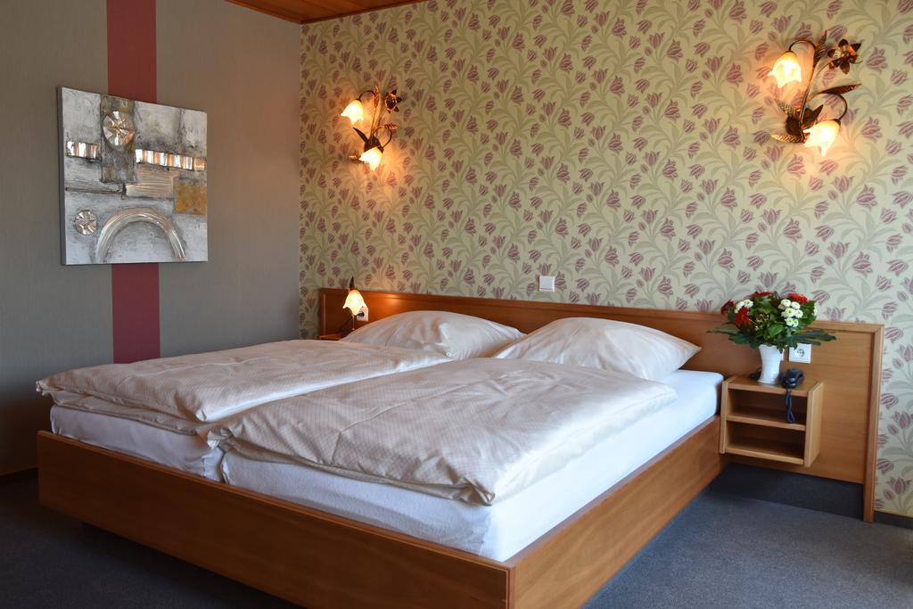 Hotel Haus Tiefenbach Büllingen Eksteriør bilde